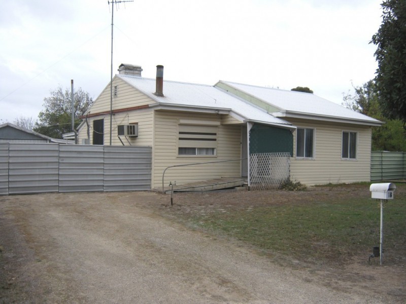 16 Smith Street, Bordertown SA 5268