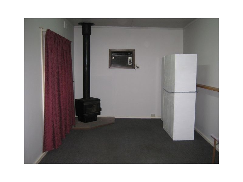 16 Smith Street, Bordertown SA 5268