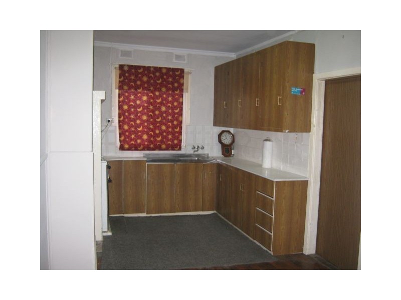 16 Smith Street, Bordertown SA 5268