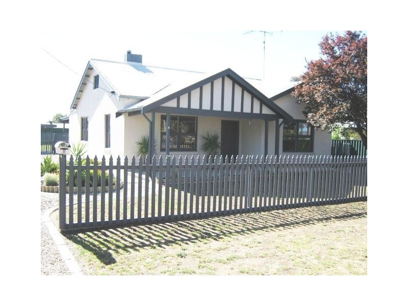 8 Haynes St, Bordertown SA 5268