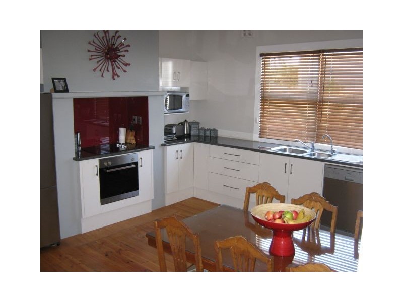 8 Haynes St, Bordertown SA 5268