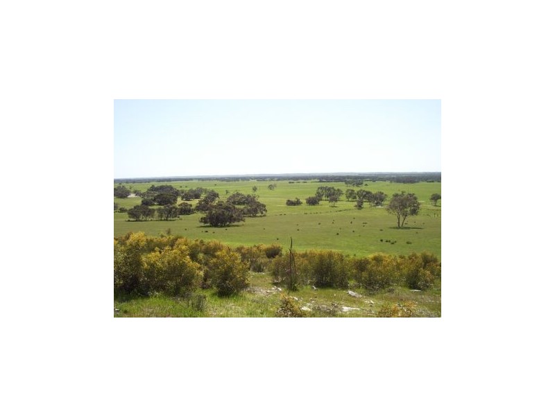 1 Marwoods Road, Kingston Se SA 5275