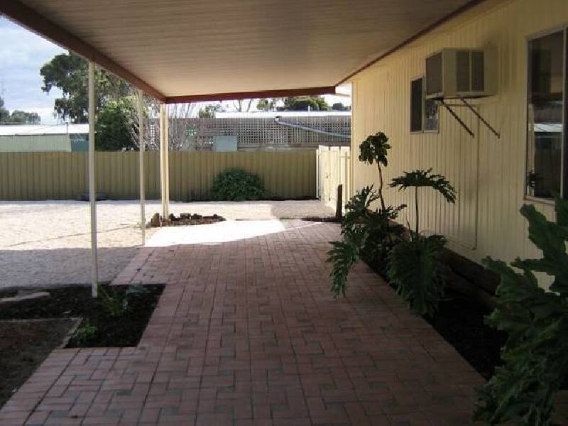 206 Victoria Parade, Bordertown SA 5268