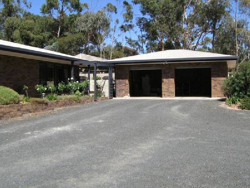 27 Creecoona Terrace, Bordertown SA 5268
