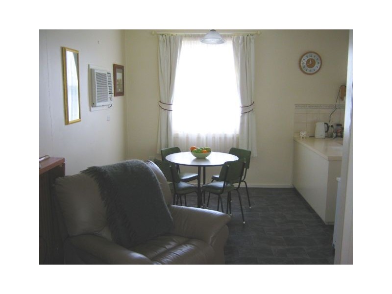 30 Victoria Parade, Bordertown SA 5268