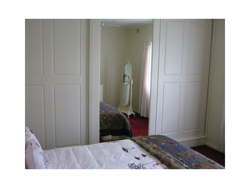 30 Victoria Parade, Bordertown SA 5268