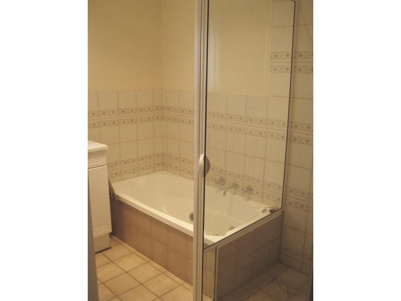 30 Victoria Parade, Bordertown SA 5268