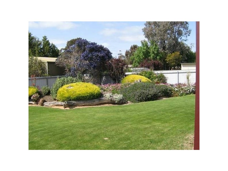 8 Phelps Street, Bordertown SA 5268