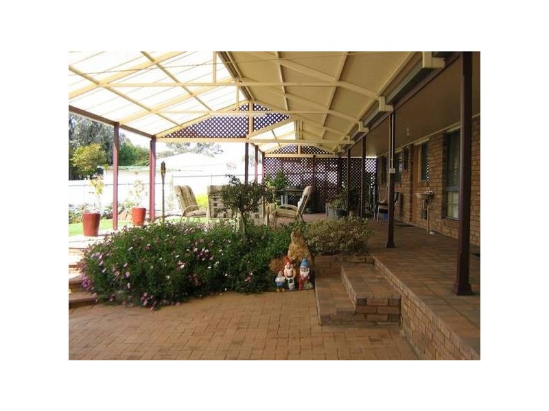 8 Phelps Street, Bordertown SA 5268