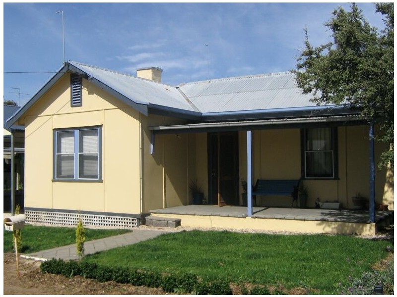 19 Fourth Street, Bordertown SA 5268