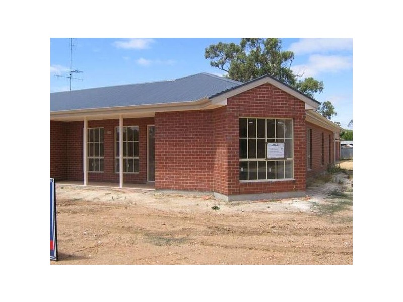 b/16 Eighth Street, Bordertown SA 5268