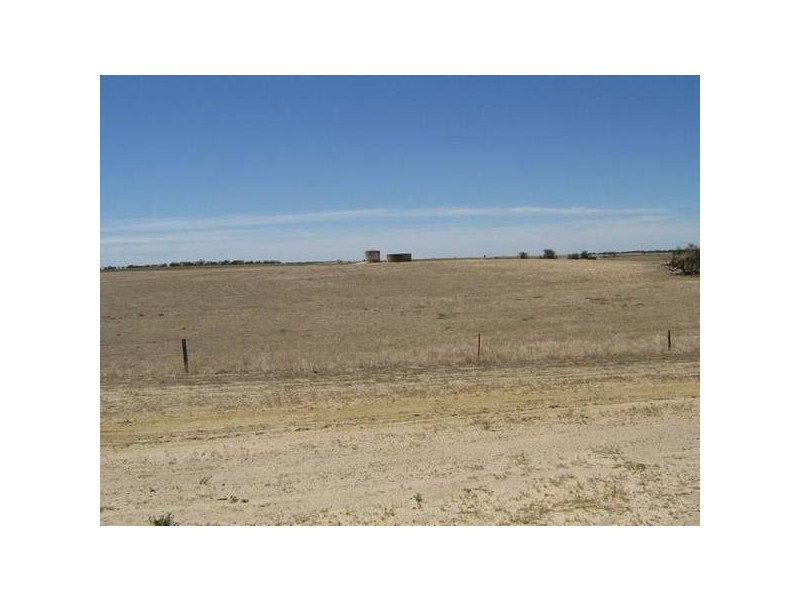 30kms out Pinnaroo Road, Bordertown SA 5268