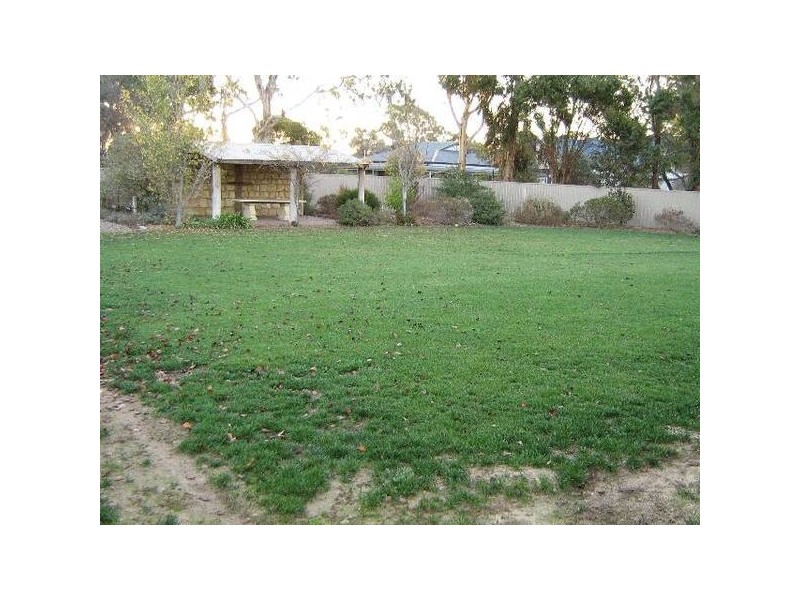 13 Peake Street, Bordertown SA 5268