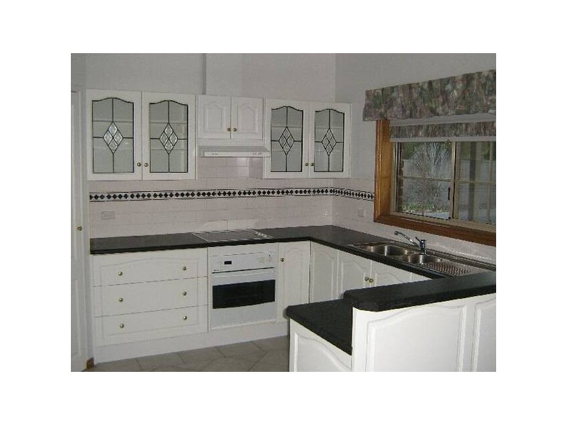 13 Peake Street, Bordertown SA 5268