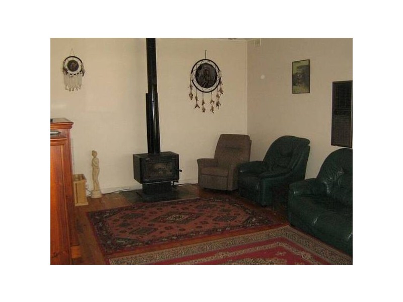 8 Fourth Street, Bordertown SA 5268