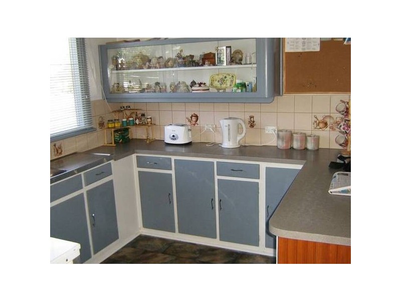 8 Fourth Street, Bordertown SA 5268