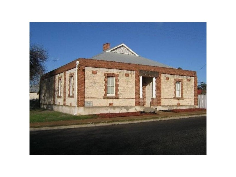 Cnr DeCourcey and West Tce, Bordertown SA 5268
