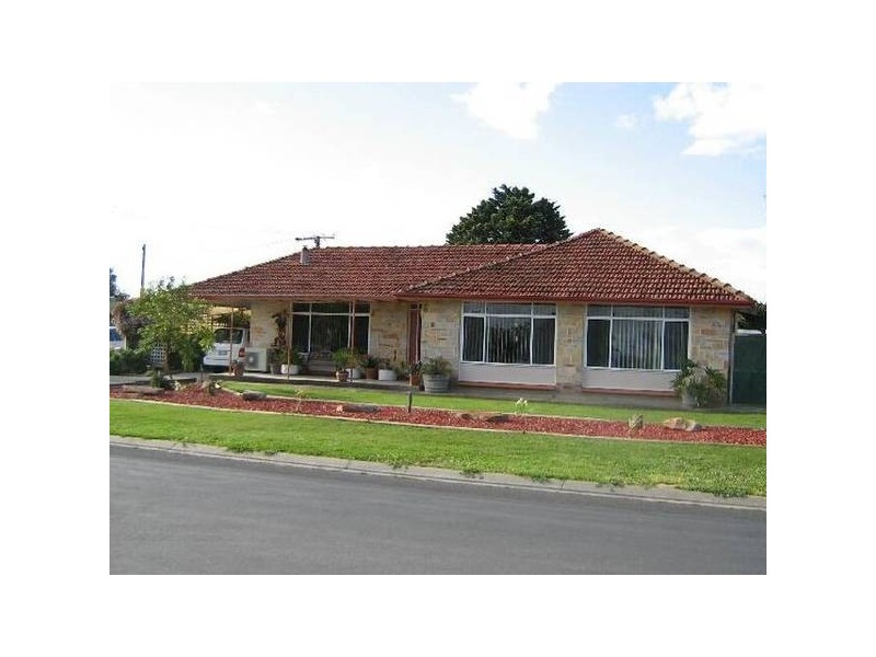 33 Venn Ave, Bordertown SA 5268