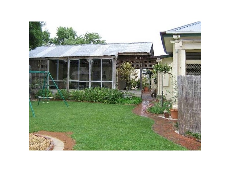 79 West Tce, Bordertown SA 5268