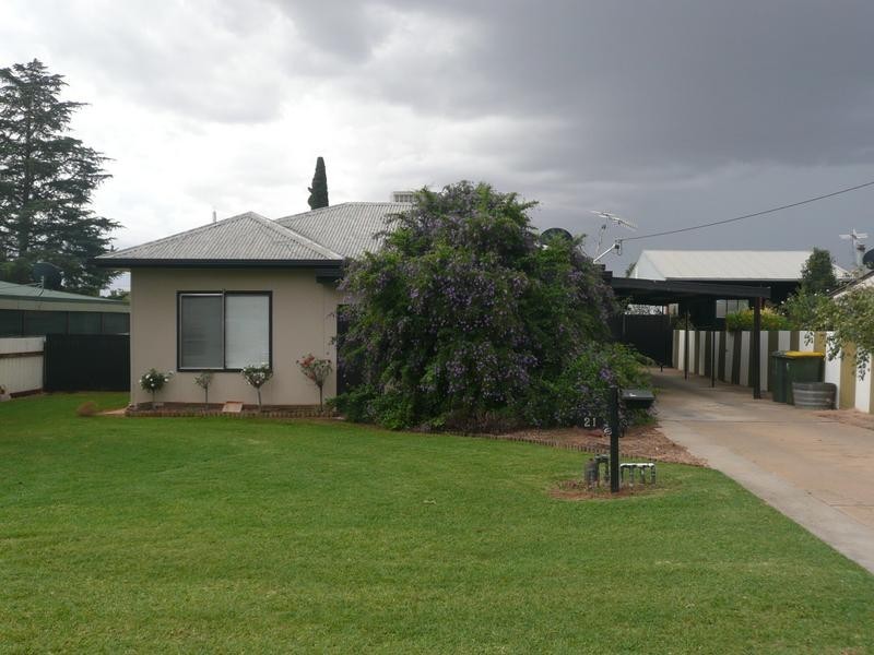 21 Doongara Street, Griffith NSW 2680