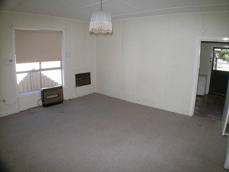 86 Merrigal Street, Griffith NSW 2680