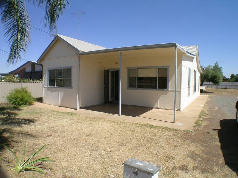 86 Merrigal Street, Griffith NSW 2680