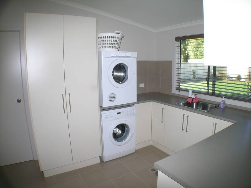 13 South Avenue, Yenda NSW 2681