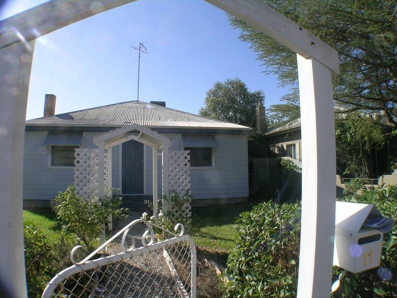 11 Doongara Street, Griffith NSW 2680