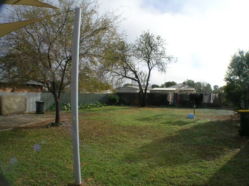 11 Doongara Street, Griffith NSW 2680