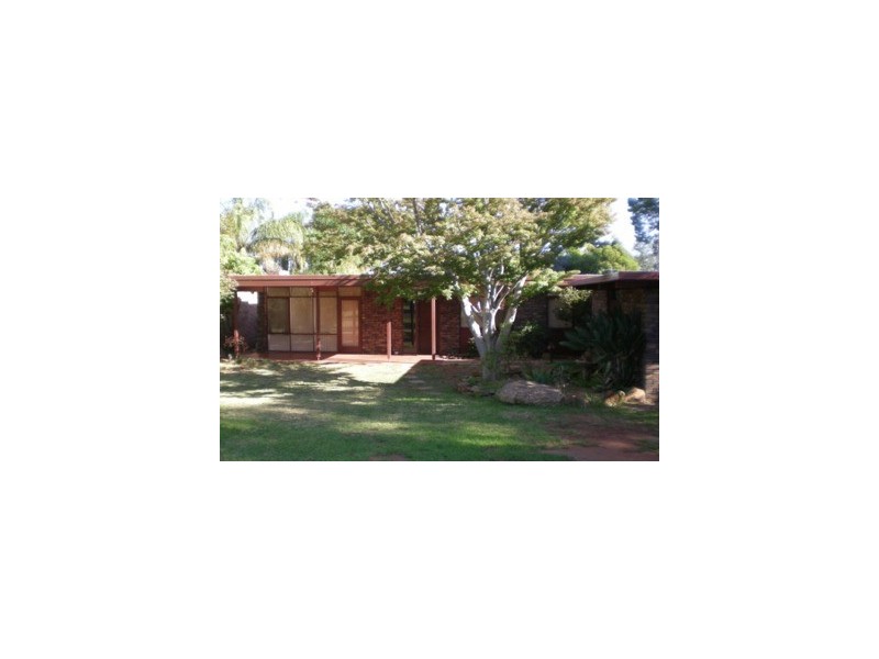 63 Ross Crescent, Griffith NSW 2680