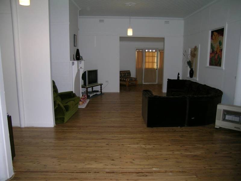 14 West Avenue, Yenda NSW 2681