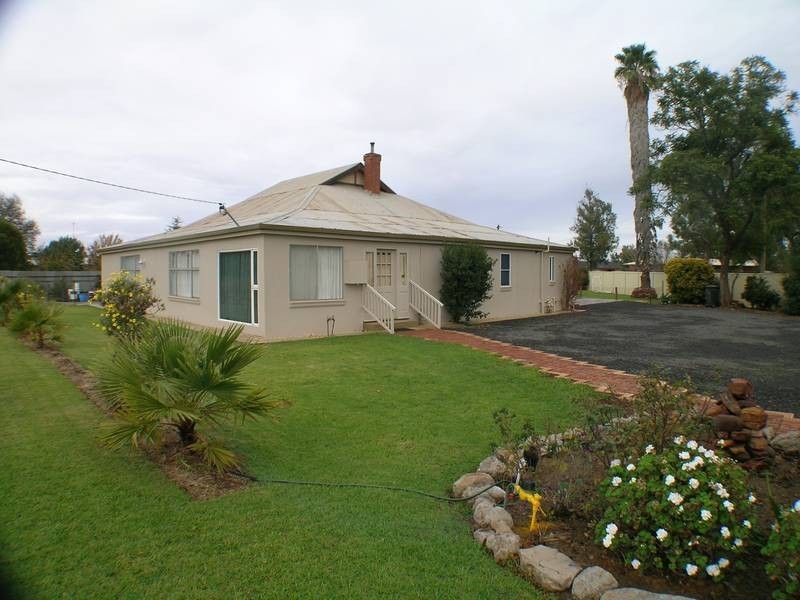 14 West Avenue, Yenda NSW 2681