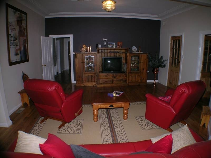 17 Stanbridge Street, Yenda NSW 2681