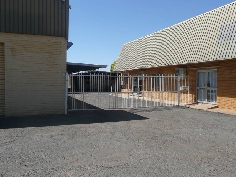 202-204 Merrigal Street, Griffith NSW 2680