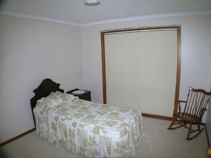 12 Robertson Street, Griffith NSW 2680