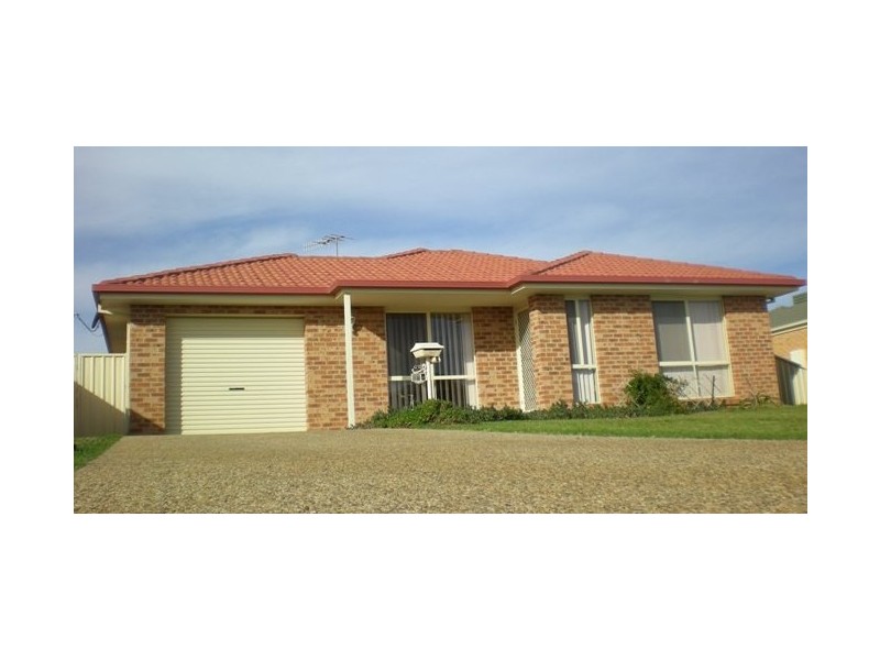 18 Dunvaileigh Crescent, Griffith NSW 2680