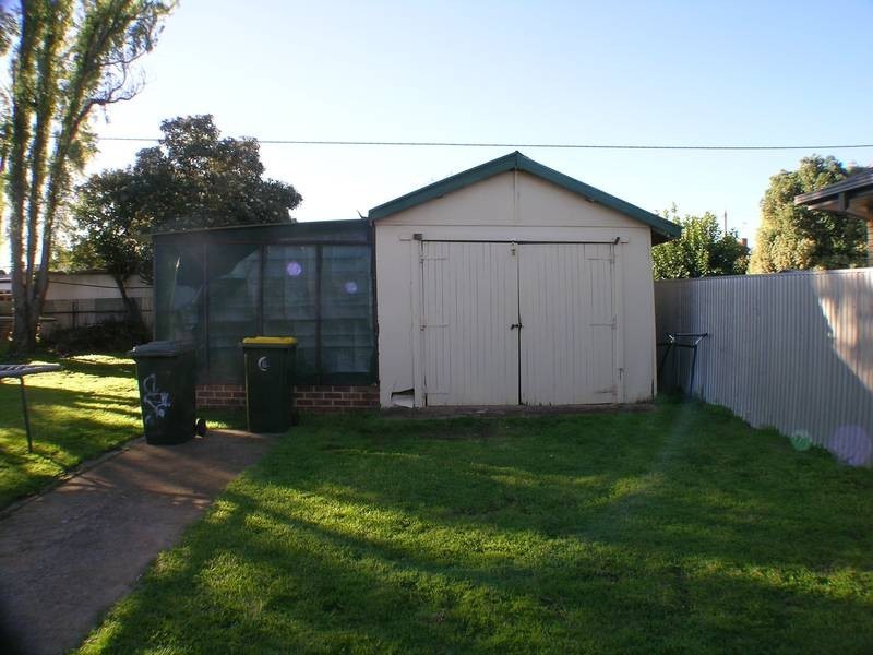 17 Almoola Street, Griffith NSW 2680