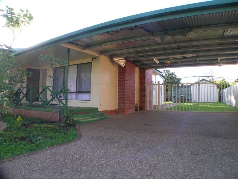 17 Almoola Street, Griffith NSW 2680