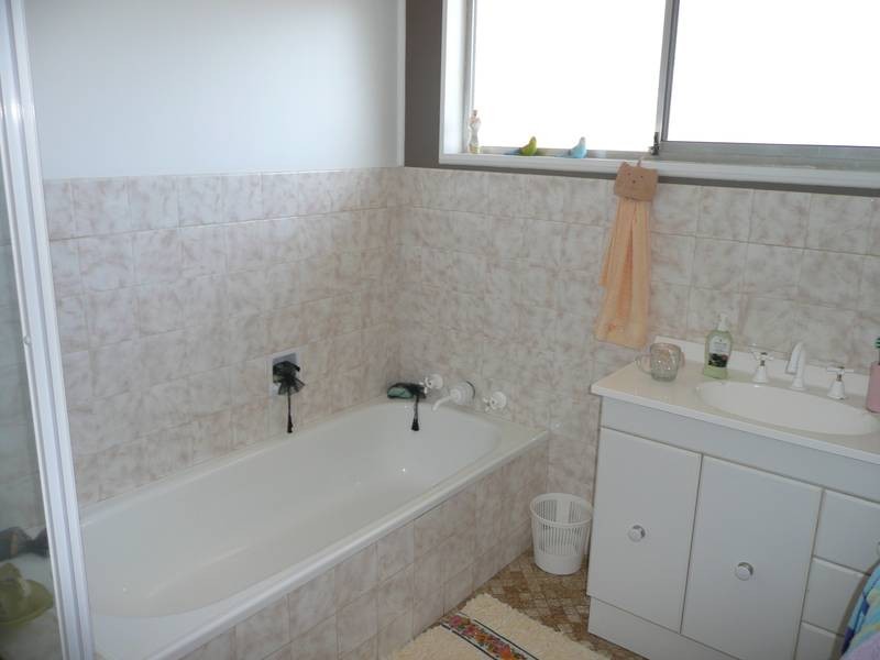 68 Poole Street, Griffith NSW 2680