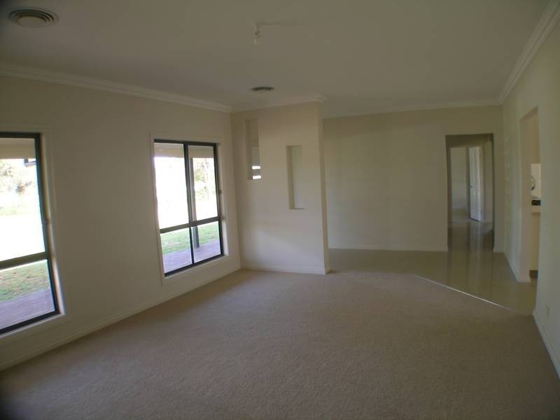 16 Young Street, Beelbangera NSW 2680