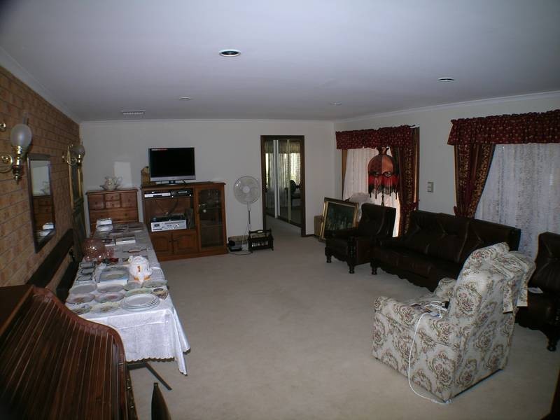 12 Robertson Street, Griffith NSW 2680