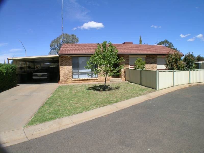 4 Riddle Court, Griffith NSW 2680