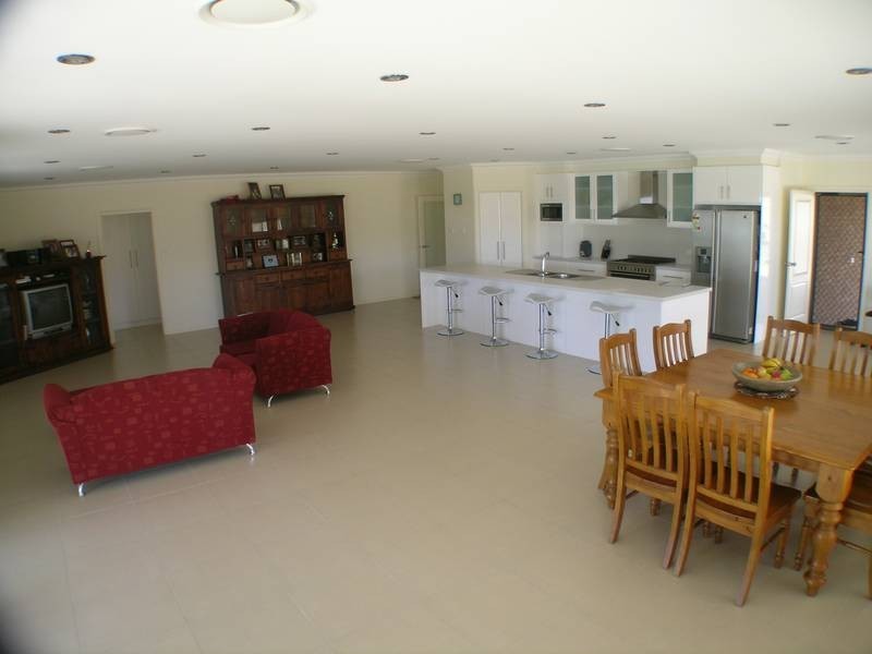 8 Gillmartin Drive, Griffith NSW 2680