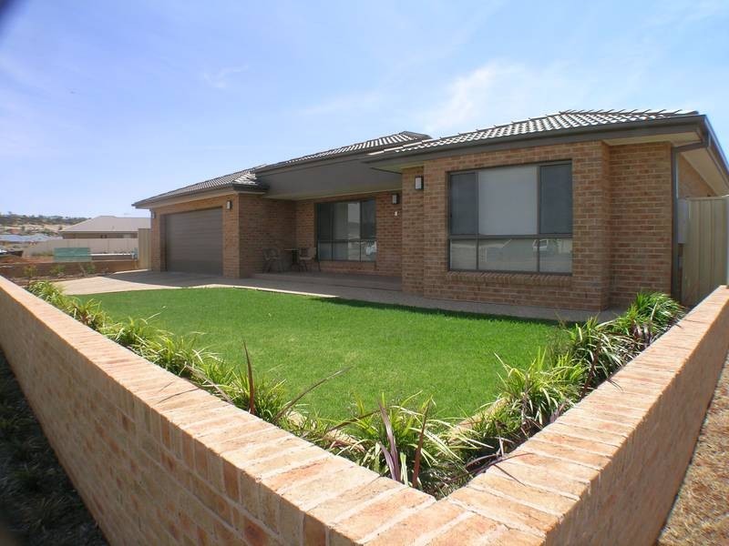 8 Gillmartin Drive, Griffith NSW 2680