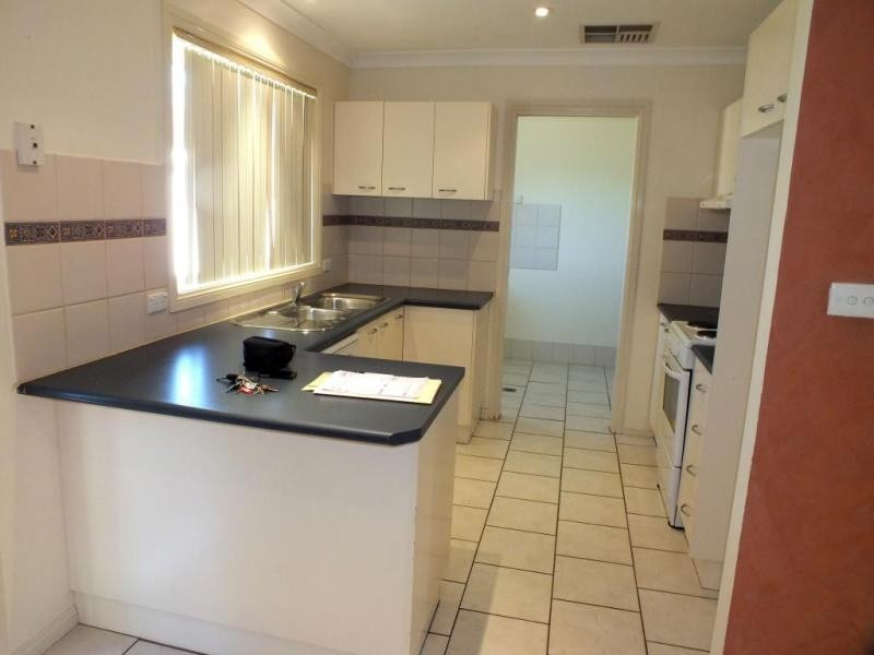 4 Evanside Parade, Griffith NSW 2680