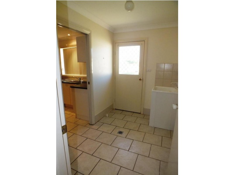 4 Evanside Parade, Griffith NSW 2680