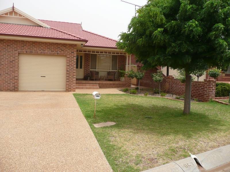 B/10 Powys Place, Griffith NSW 2680