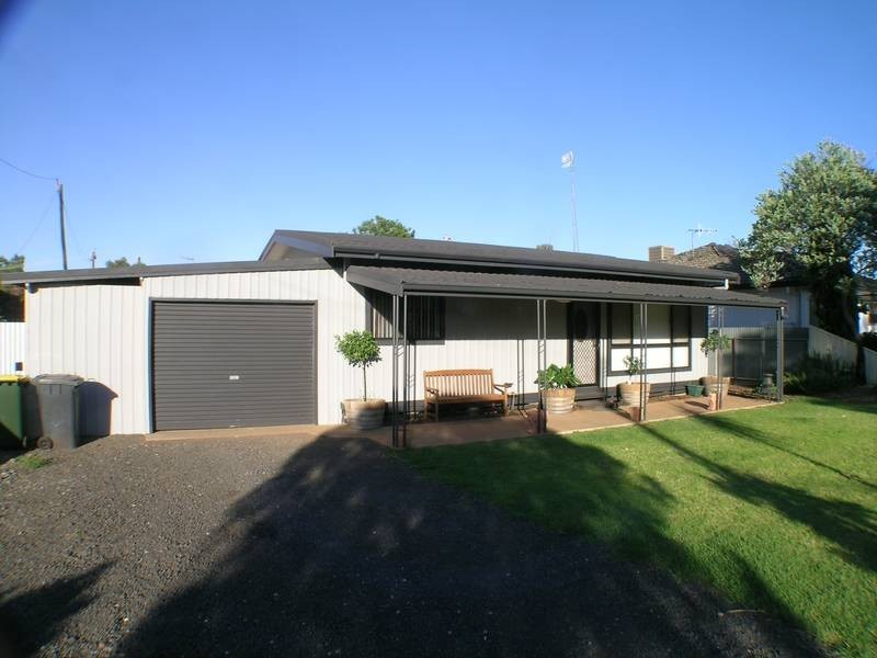 44 Mirrool Avenue, Yenda NSW 2681