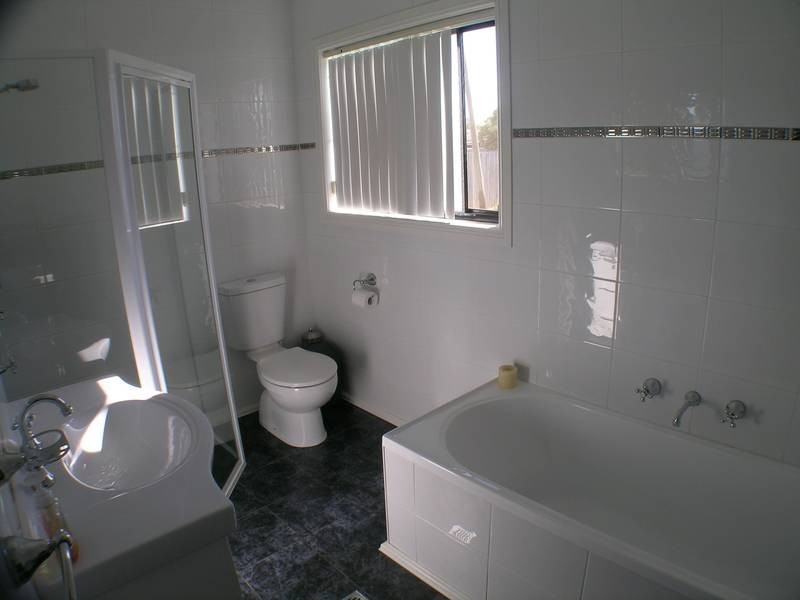 44 Mirrool Avenue, Yenda NSW 2681