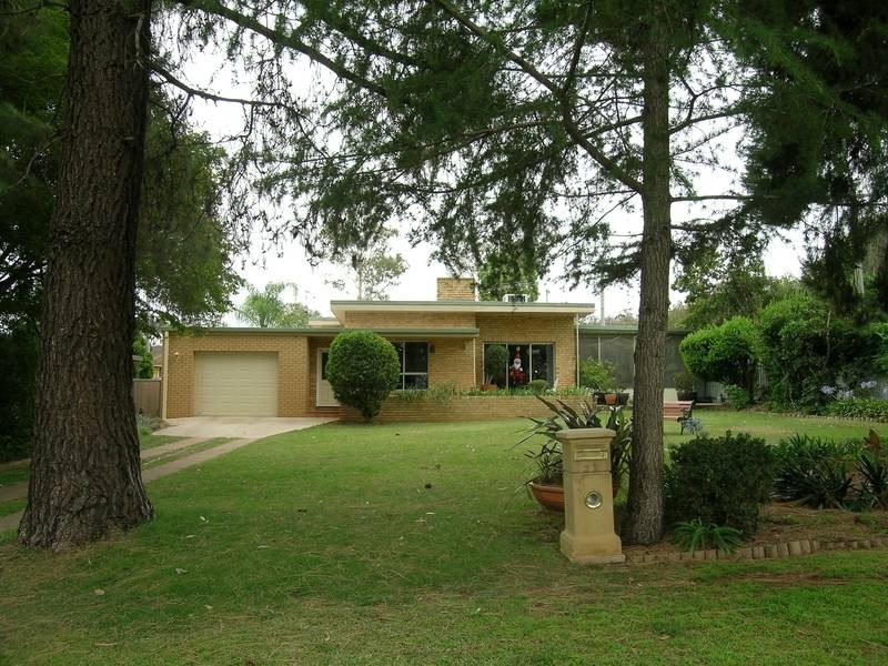 27 Gordon Avenue, Griffith NSW 2680